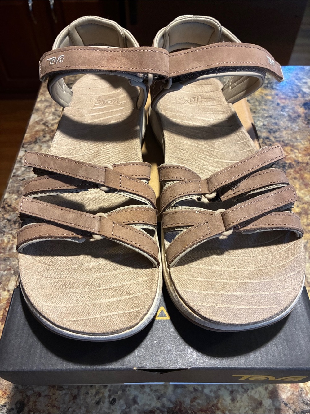 Teva Women’s Tan Multi-Strap Outdoor Sandals.. Size 11